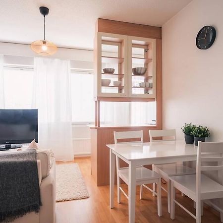 Ihana Huoneisto Aivan Keskustan Tuntumassa Turku Exterior foto