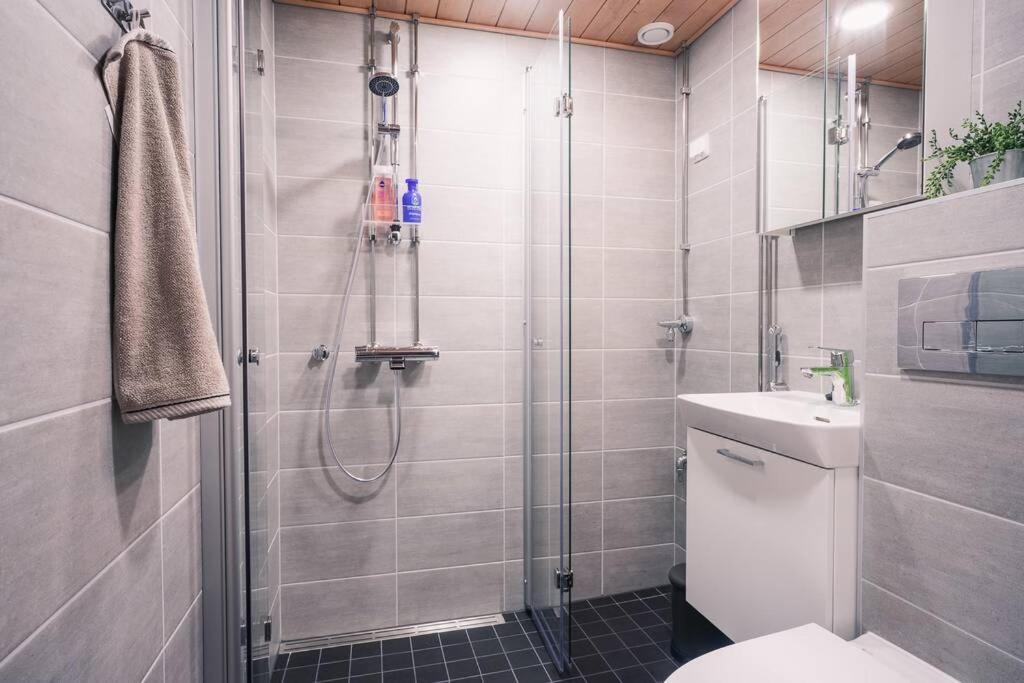 Ihana Huoneisto Aivan Keskustan Tuntumassa Turku Exterior foto